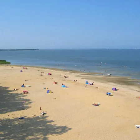 بيت للعطل Floating - 